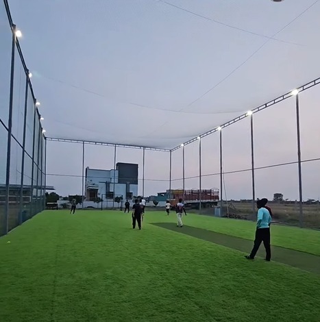 The 30 Yards Turf Satara photo 1