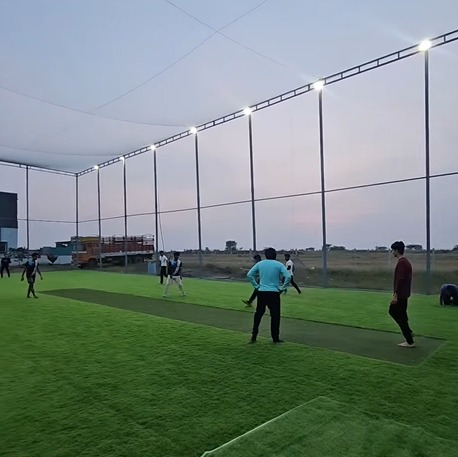 The 30 Yards Turf Satara photo 2